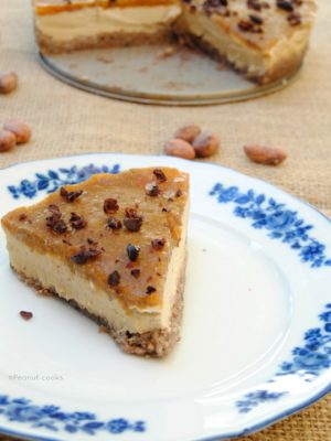 Raw persimmon cheesecake